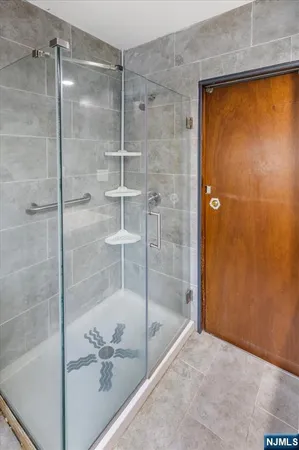 $750,000 | 7 Delafield Avenue, Rutherford, NJ 07070