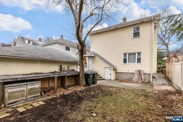 $750,000 | 7 Delafield Avenue, Rutherford, NJ 07070