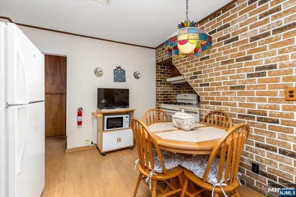 $750,000 | 7 Delafield Avenue, Rutherford, NJ 07070