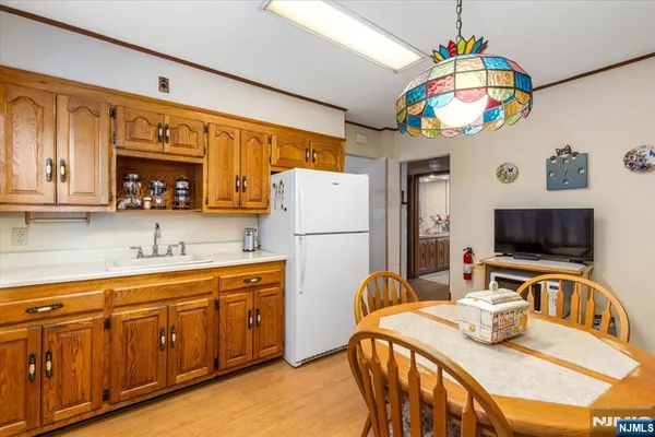 $750,000 | 7 Delafield Avenue, Rutherford, NJ 07070