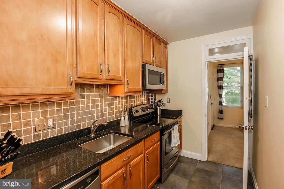 2650 39th Street Northwest, Unit 4 Washington, DC 20007 - Photo 8 of 23 Kitchen