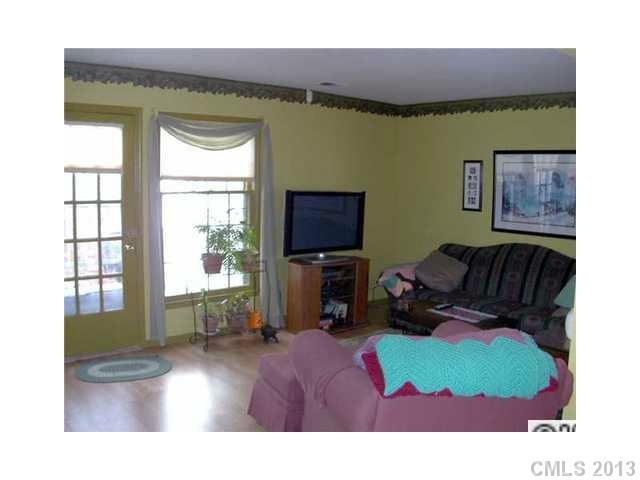 8313 Knights Bridge Road, Unit NONE Charlotte, NC 28210 - Photo 5 of 10 Gallery Image 5