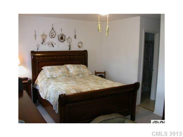 8313 Knights Bridge Road, Unit NONE Charlotte, NC 28210 - Photo 7 of 10 Gallery Image 7