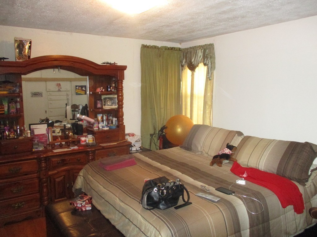 16 Goodwin Street Springfield, MA 01151 - Photo 7 of 12