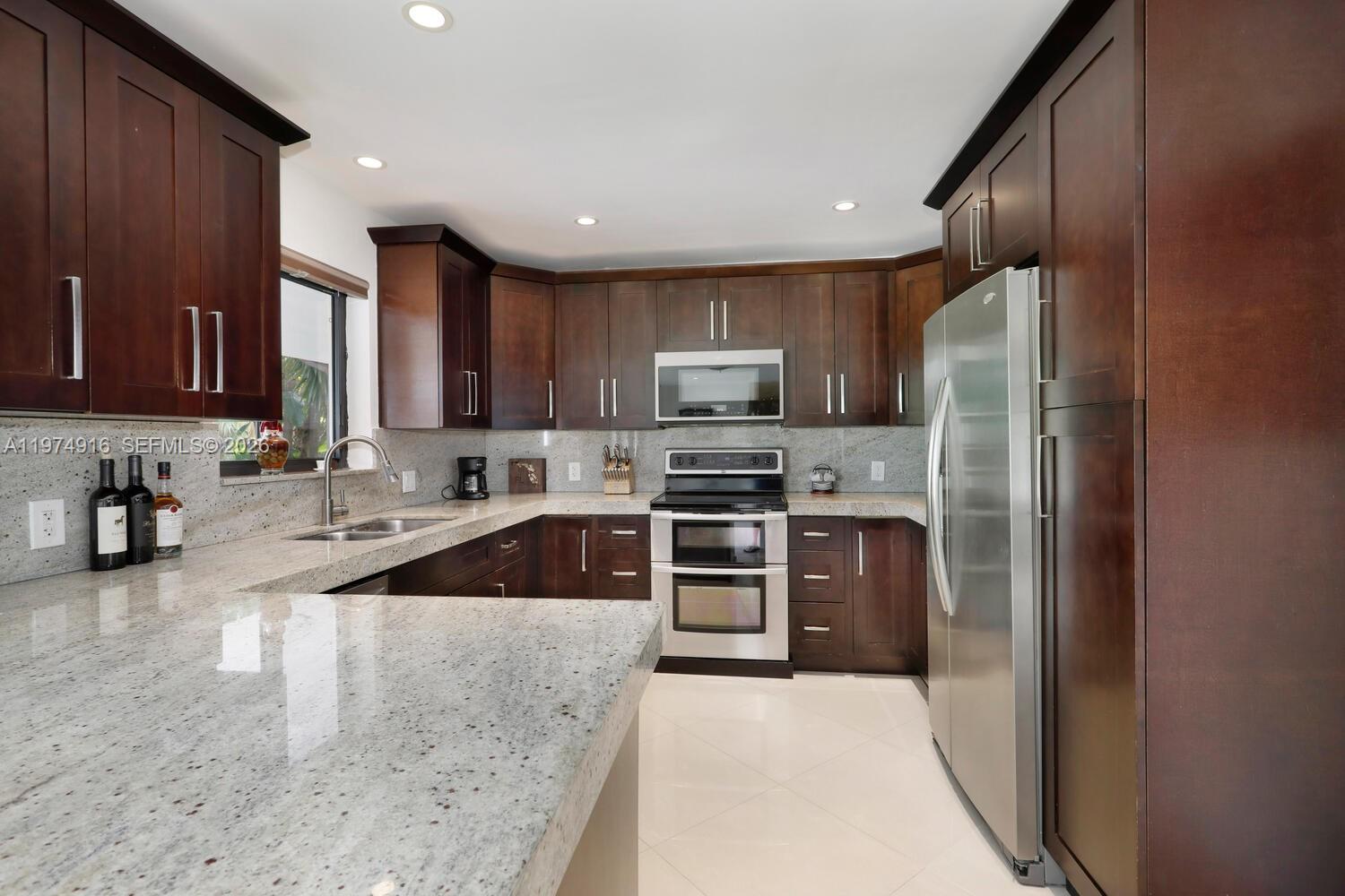 8520 Southwest 103rd Street Miami, FL 33156 - Photo 16 of 34