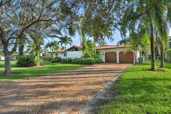 $6,500 | 8520 Southwest 103rd Street, Miami, FL 33156