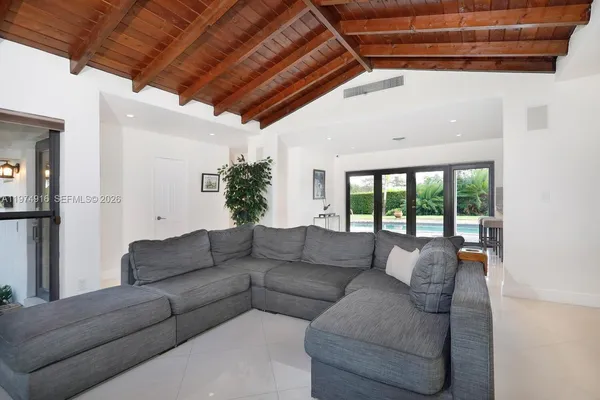 $6,500 | 8520 Southwest 103rd Street, Miami, FL 33156