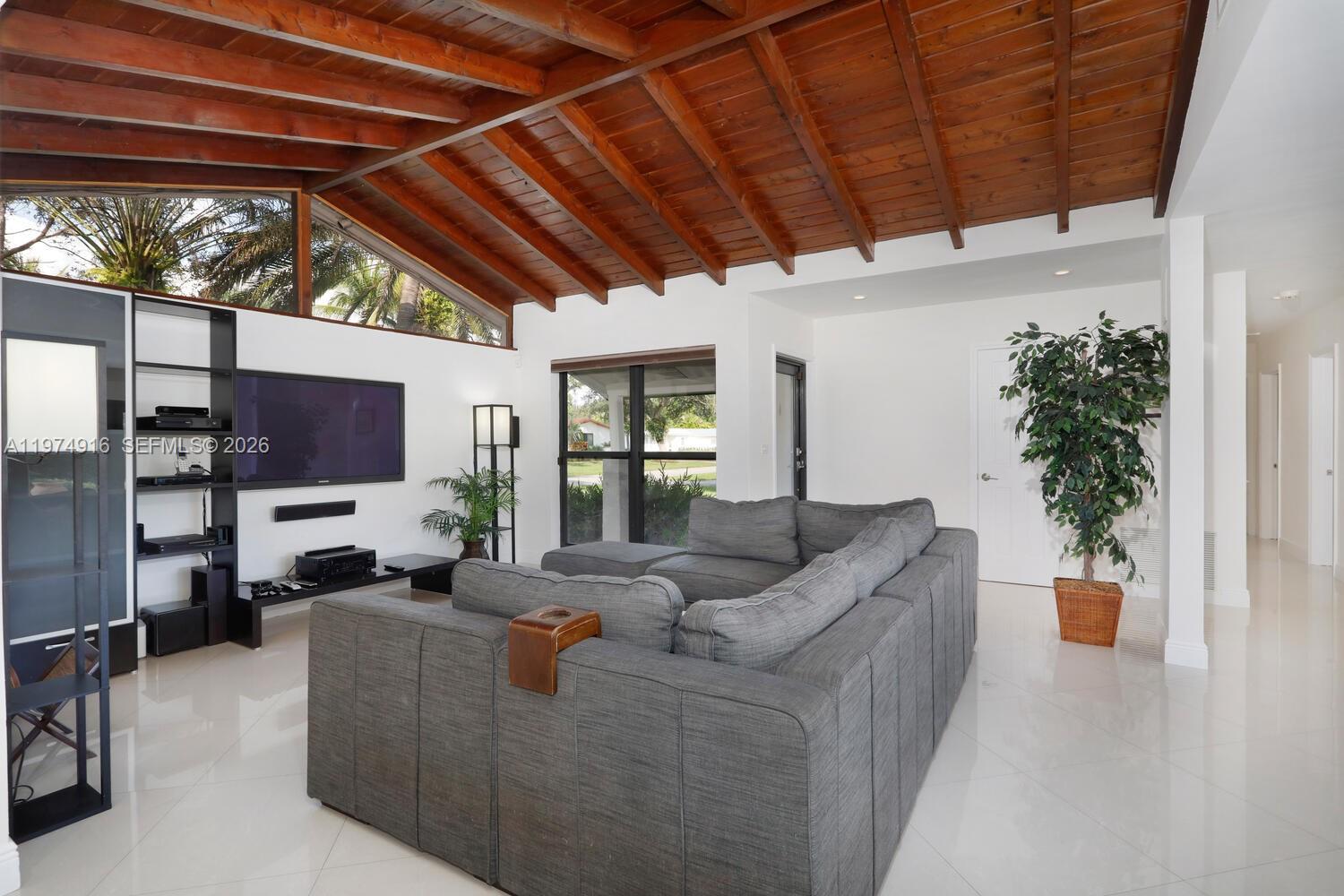 8520 Southwest 103rd Street Miami, FL 33156 - Photo 9 of 34