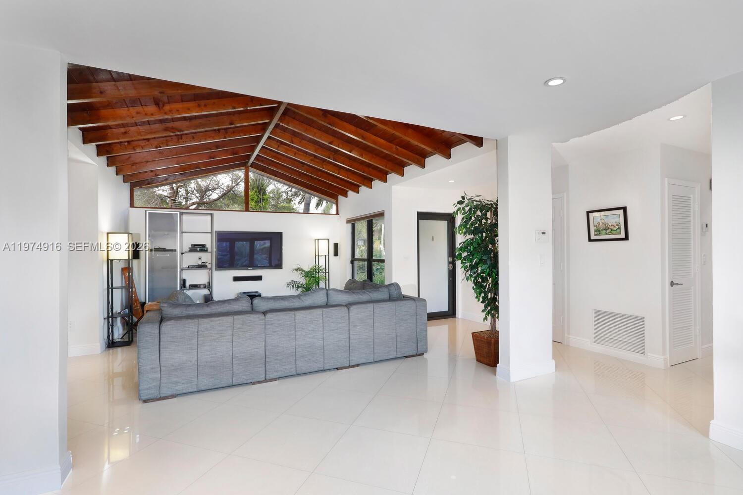 8520 Southwest 103rd Street Miami, FL 33156 - Photo 10 of 34