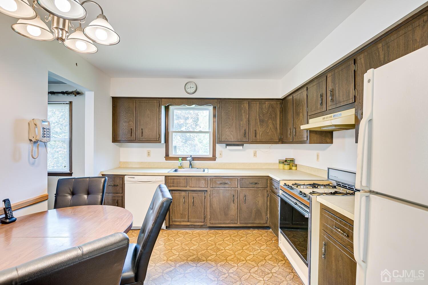 105 Hancock Road Piscataway, NJ 08854 - Photo 16 of 43 Gallery Image 16