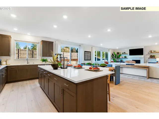 $799,900 | 16913 Northeast 38th Avenue, Vancouver, WA 98686