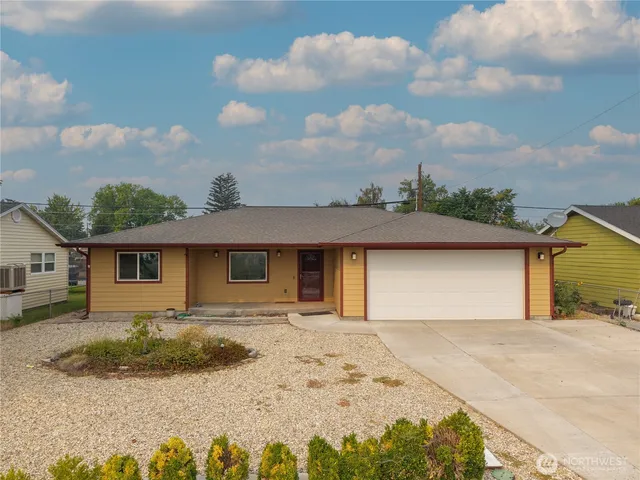 $323,804 | 147 Ivy Street Southeast, Ephrata, WA 98823