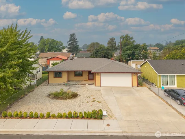 $323,804 | 147 Ivy Street Southeast, Ephrata, WA 98823