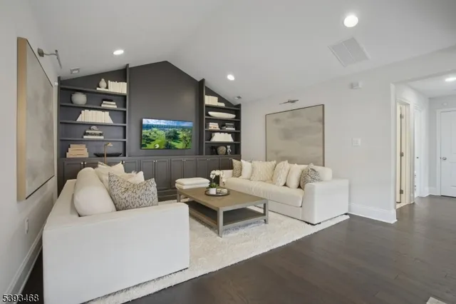 $1,499,000 | 2 Monmouth Road, Warren, NJ 07059