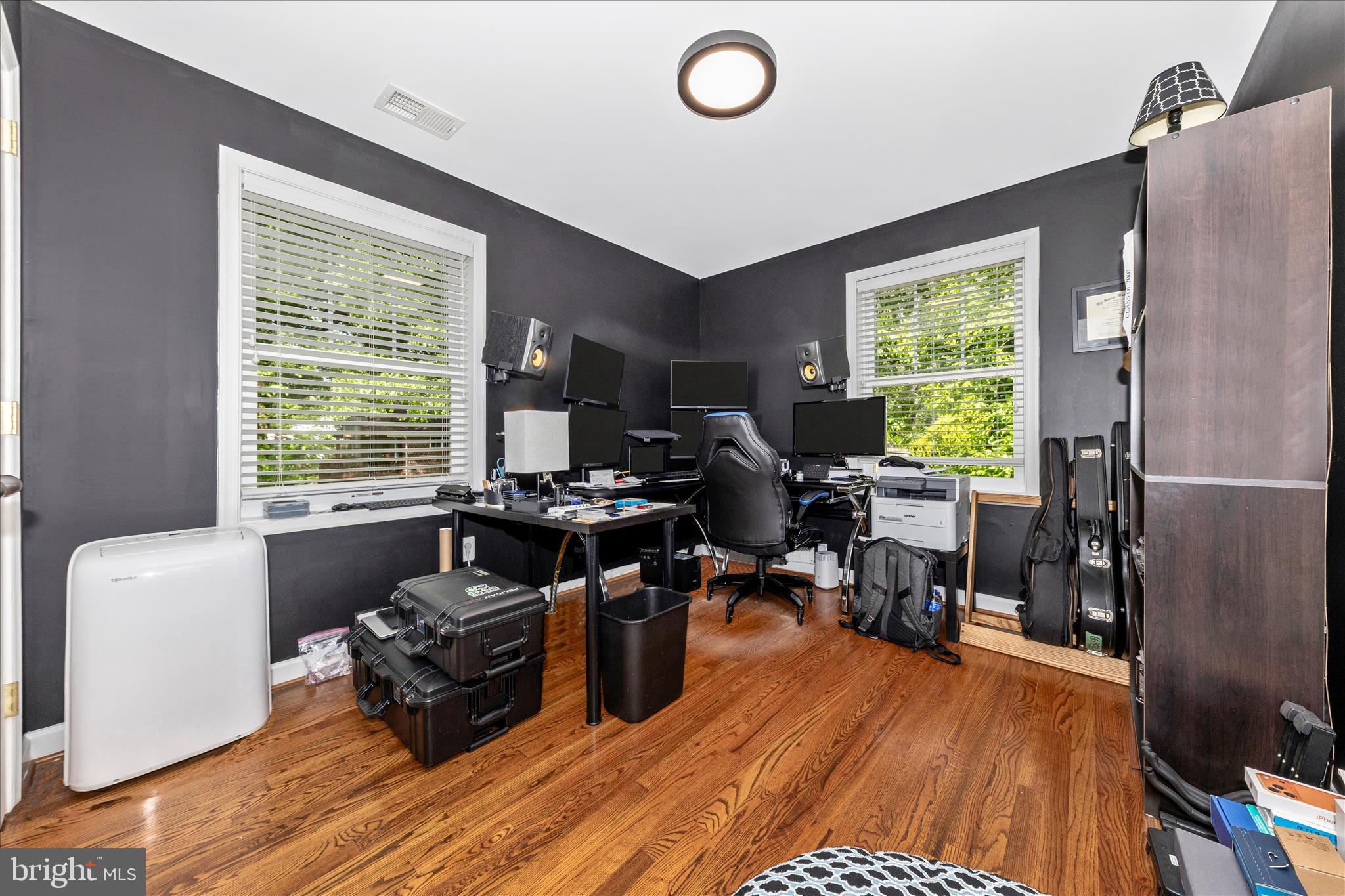 2913 Weisman Road Silver Spring, MD 20902 - Photo 22 of 39 Bedroom 3