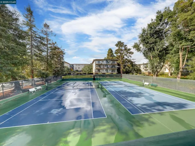 $585,000 | 820 North Delaware Street, Unit 215, San Mateo, CA 94401