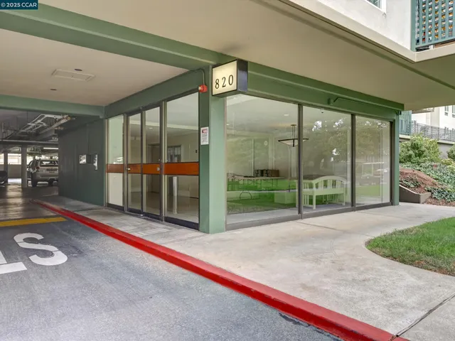 $585,000 | 820 North Delaware Street, Unit 215, San Mateo, CA 94401