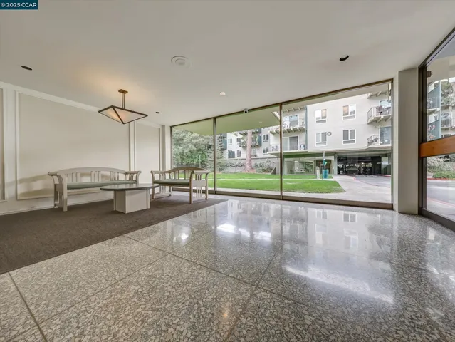 $585,000 | 820 North Delaware Street, Unit 215, San Mateo, CA 94401