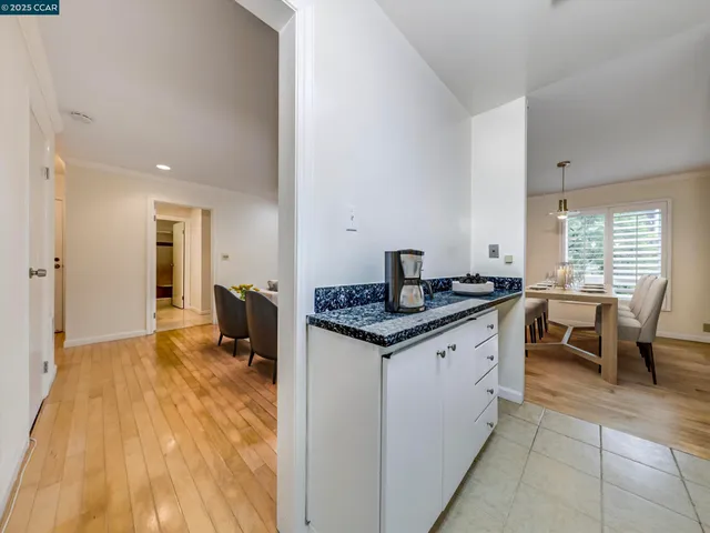 $585,000 | 820 North Delaware Street, Unit 215, San Mateo, CA 94401