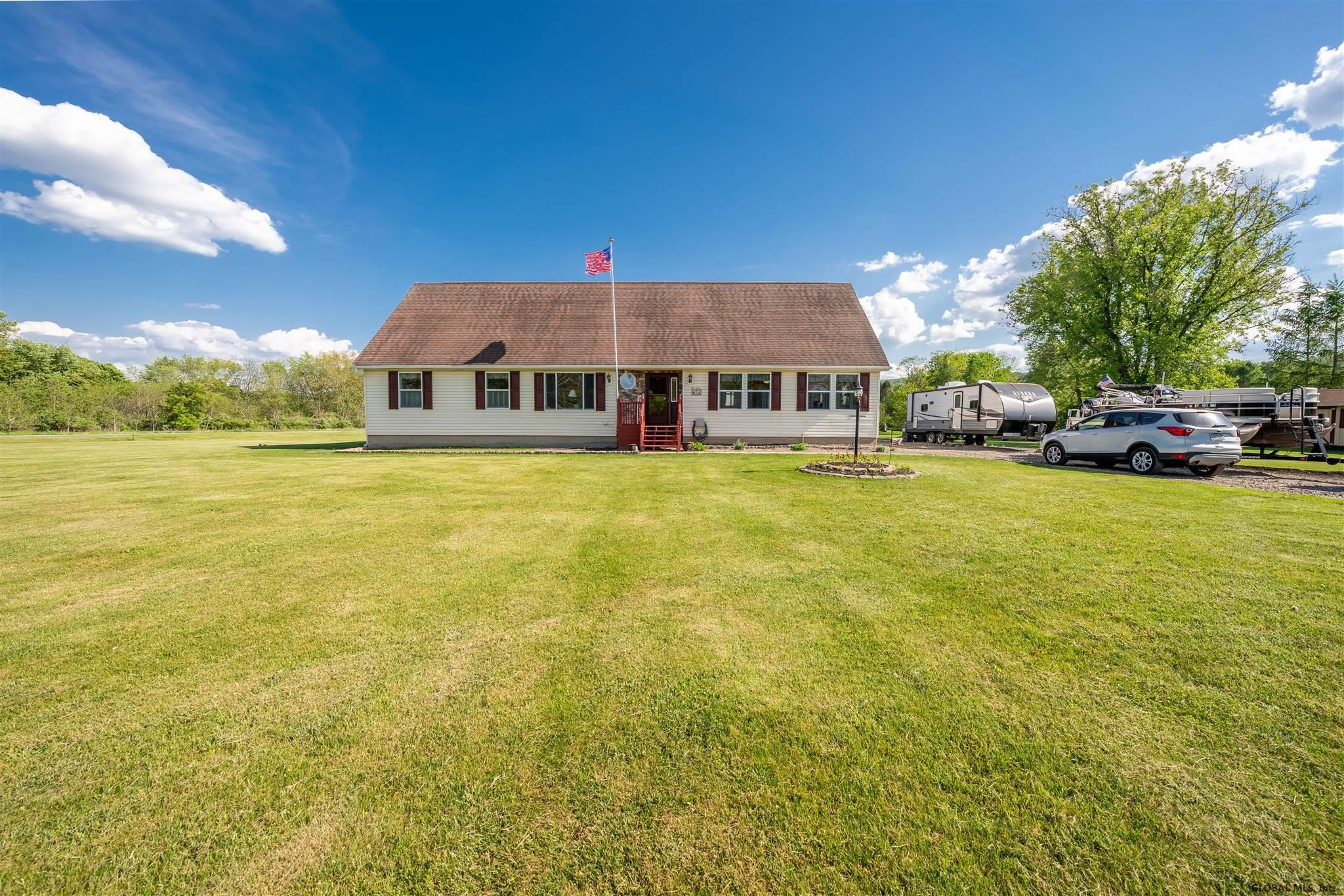 6 MacIntosh Street Ravena, NY 12143 - Photo 3 of 34 Photo 3