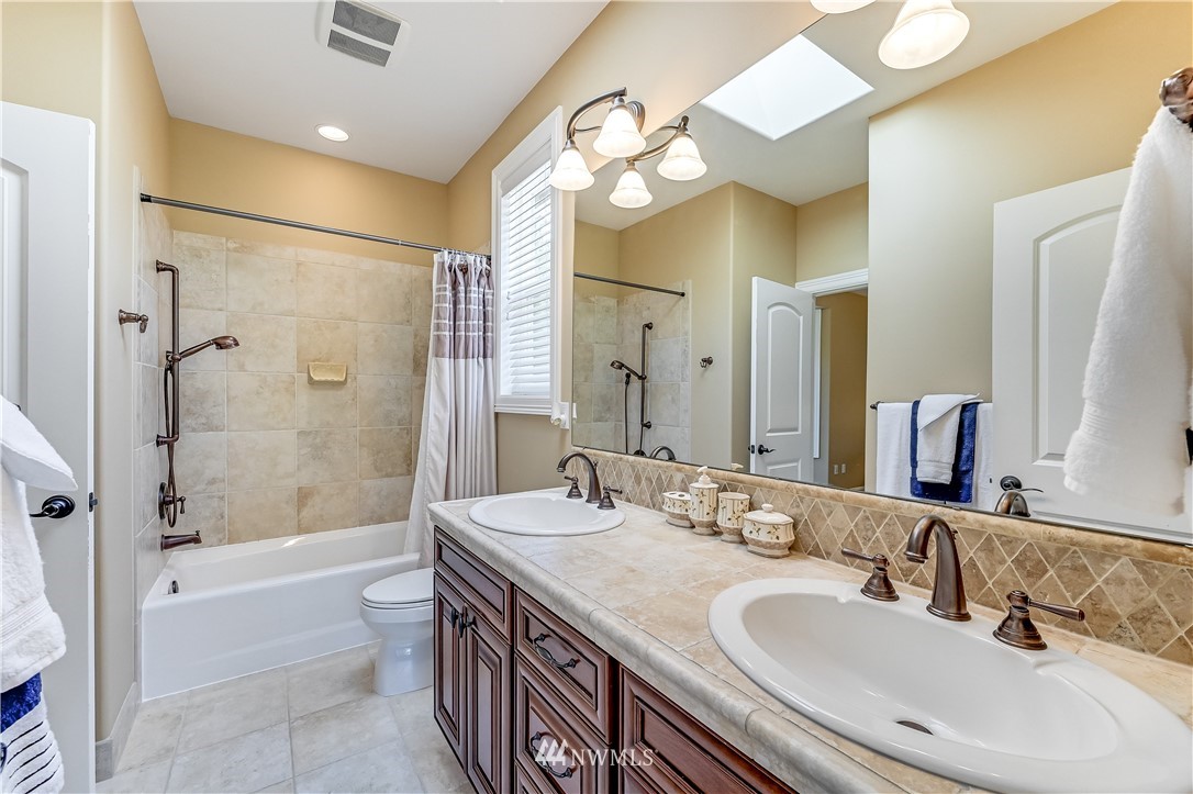22117 49th Avenue Southeast Bothell, WA 98021 - Photo 22 of 39 Gallery Image 22