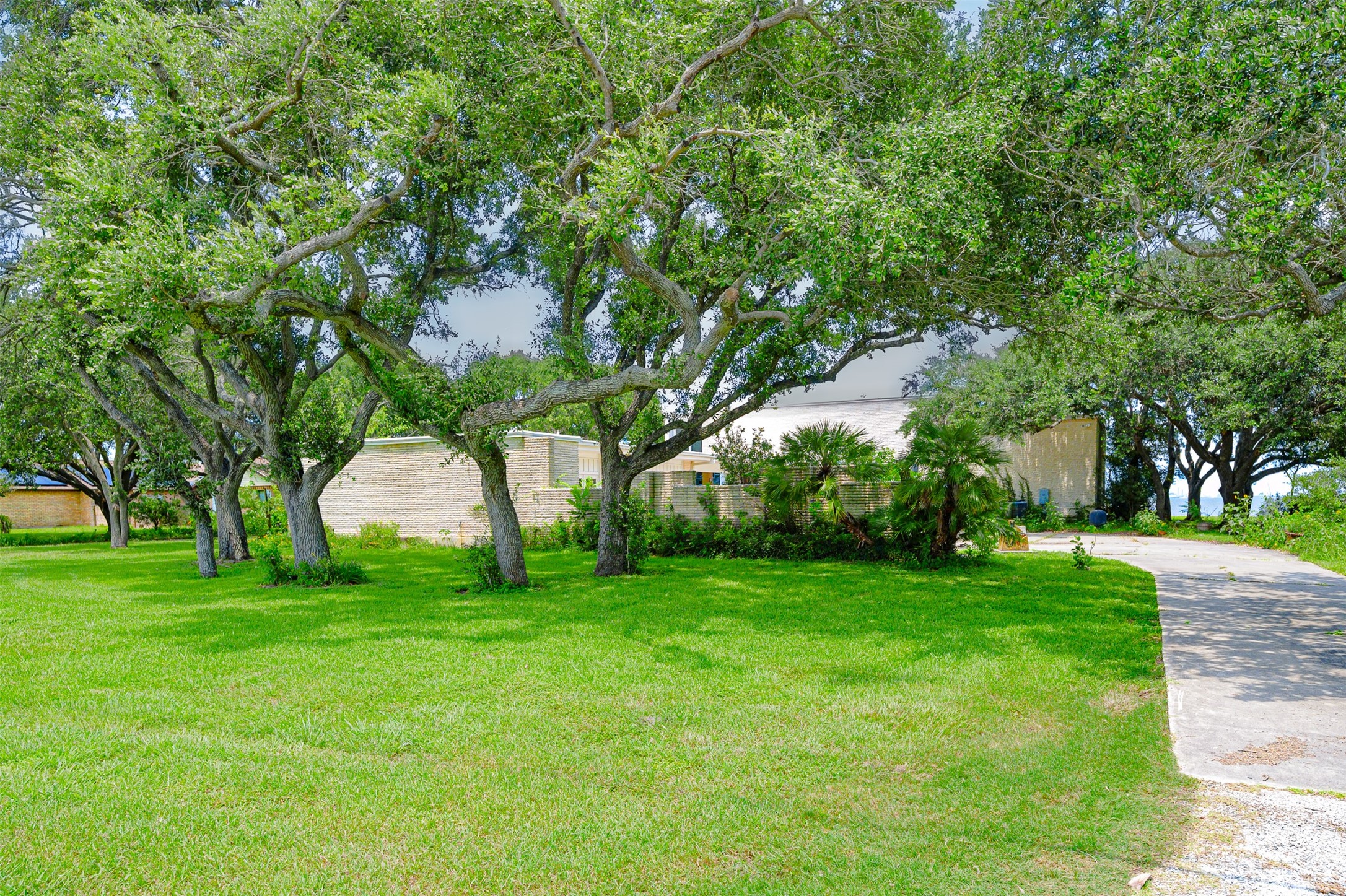 1700 South Virginia Street Port Lavaca, TX 77979 - Photo 9 of 49