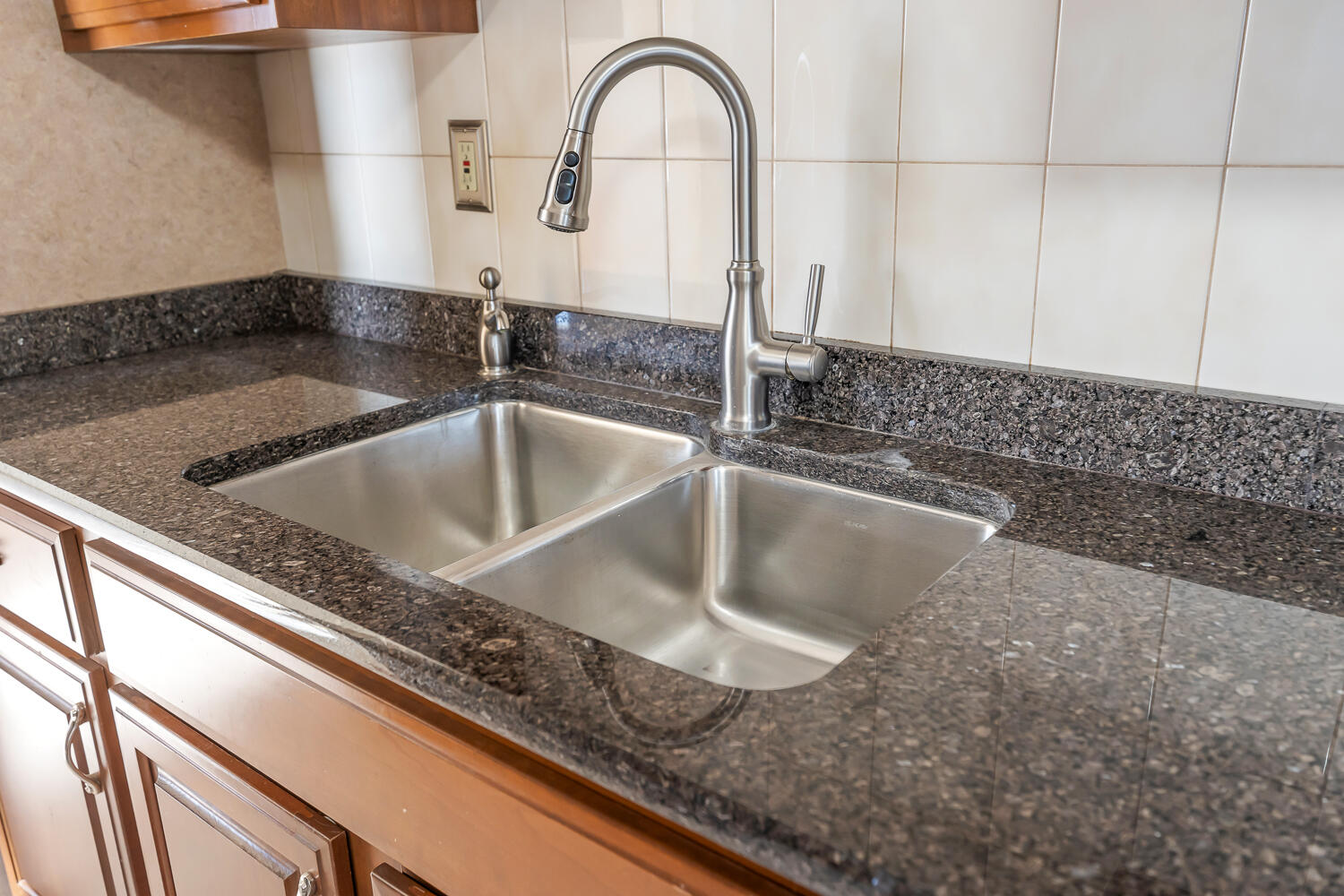 3519 45th Street Highland, IN 46322 - Photo 7 of 31 1500x1000