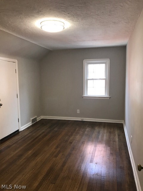 2450 Traymore Road Cleveland, OH 44118 - Photo 17 of 22