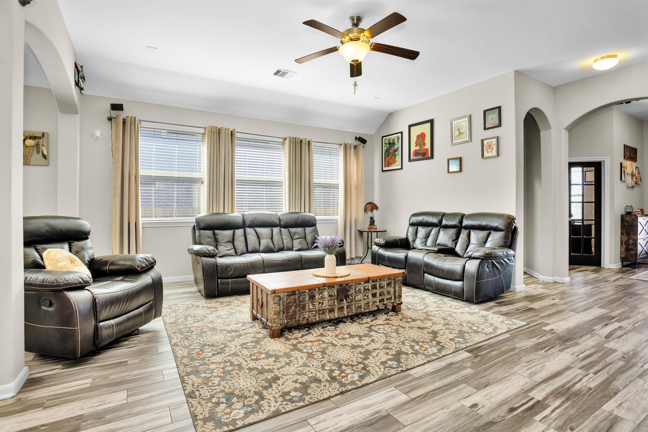 409 Billingsgate Chase, Unit CHASE Conroe, TX 77304 - Photo 9 of 44