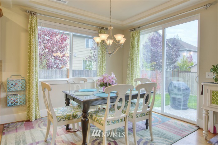5225 Northeast 6th Street Renton, WA 98059 - Photo 6 of 19