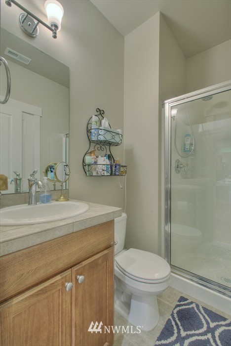 5225 Northeast 6th Street Renton, WA 98059 - Photo 8 of 19