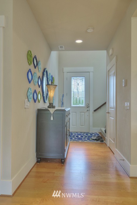 5225 Northeast 6th Street Renton, WA 98059 - Photo 9 of 19