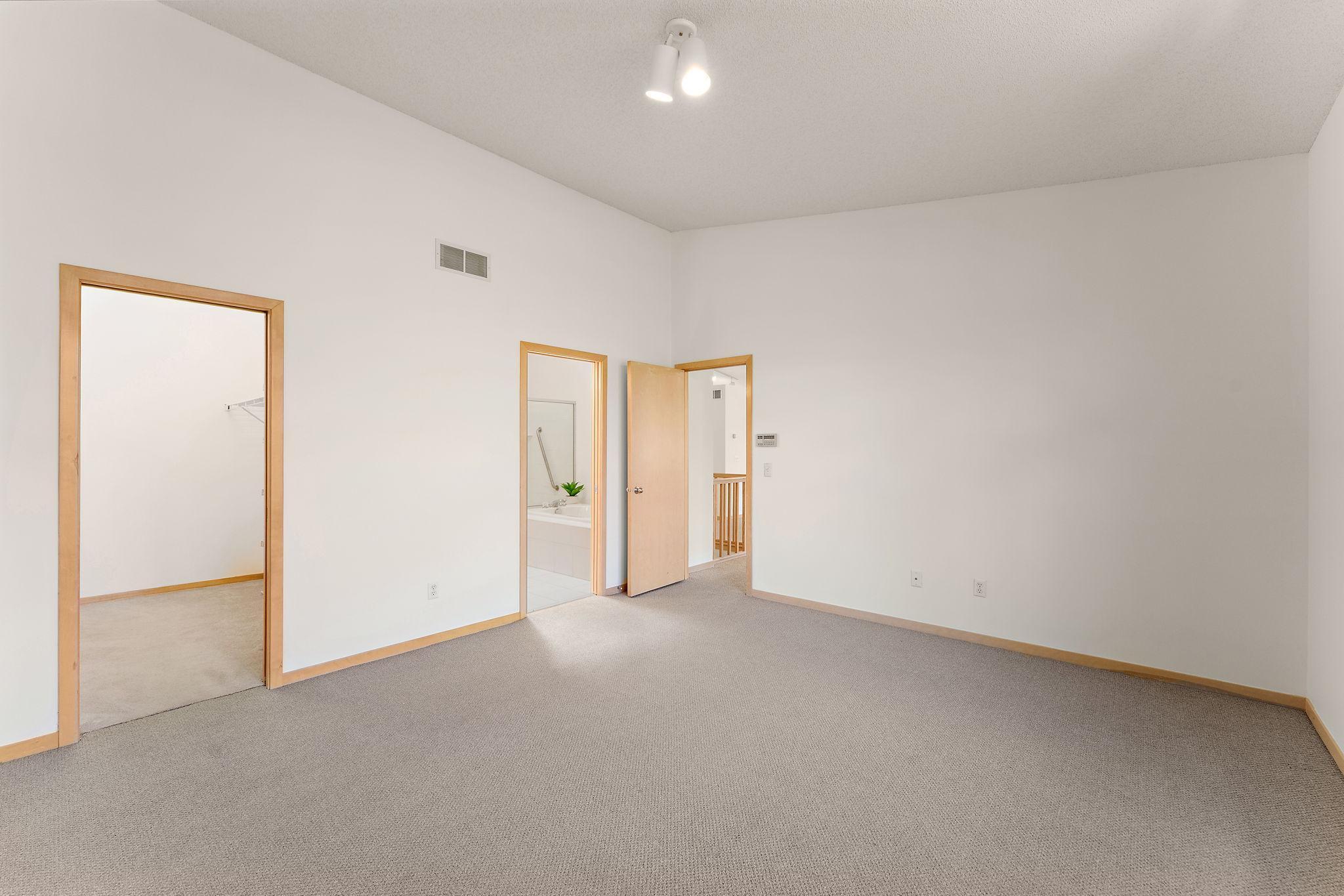 8914 Hilloway Road Eden Prairie, MN 55347 - Photo 22 of 45