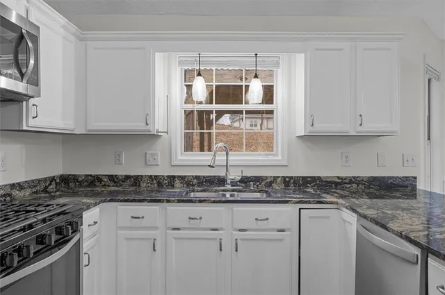 $375,000 | 5066 Allison Way Northeast, Sugar Hill, GA 30518