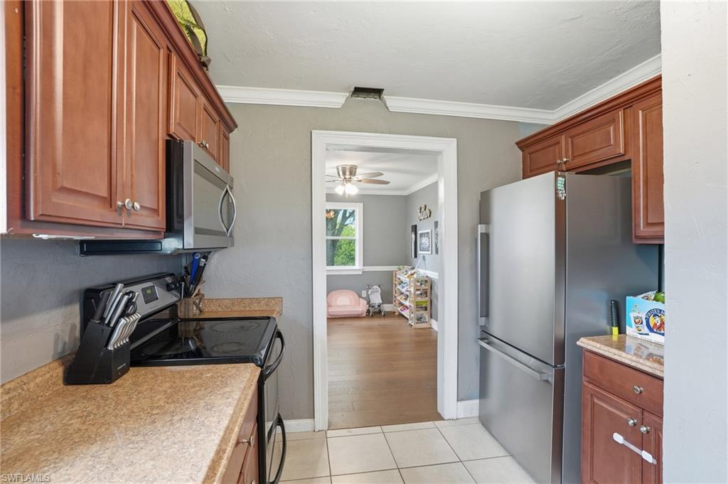 4302 7th Street Southwest Lehigh Acres, FL 33976 - Photo 13 of 32