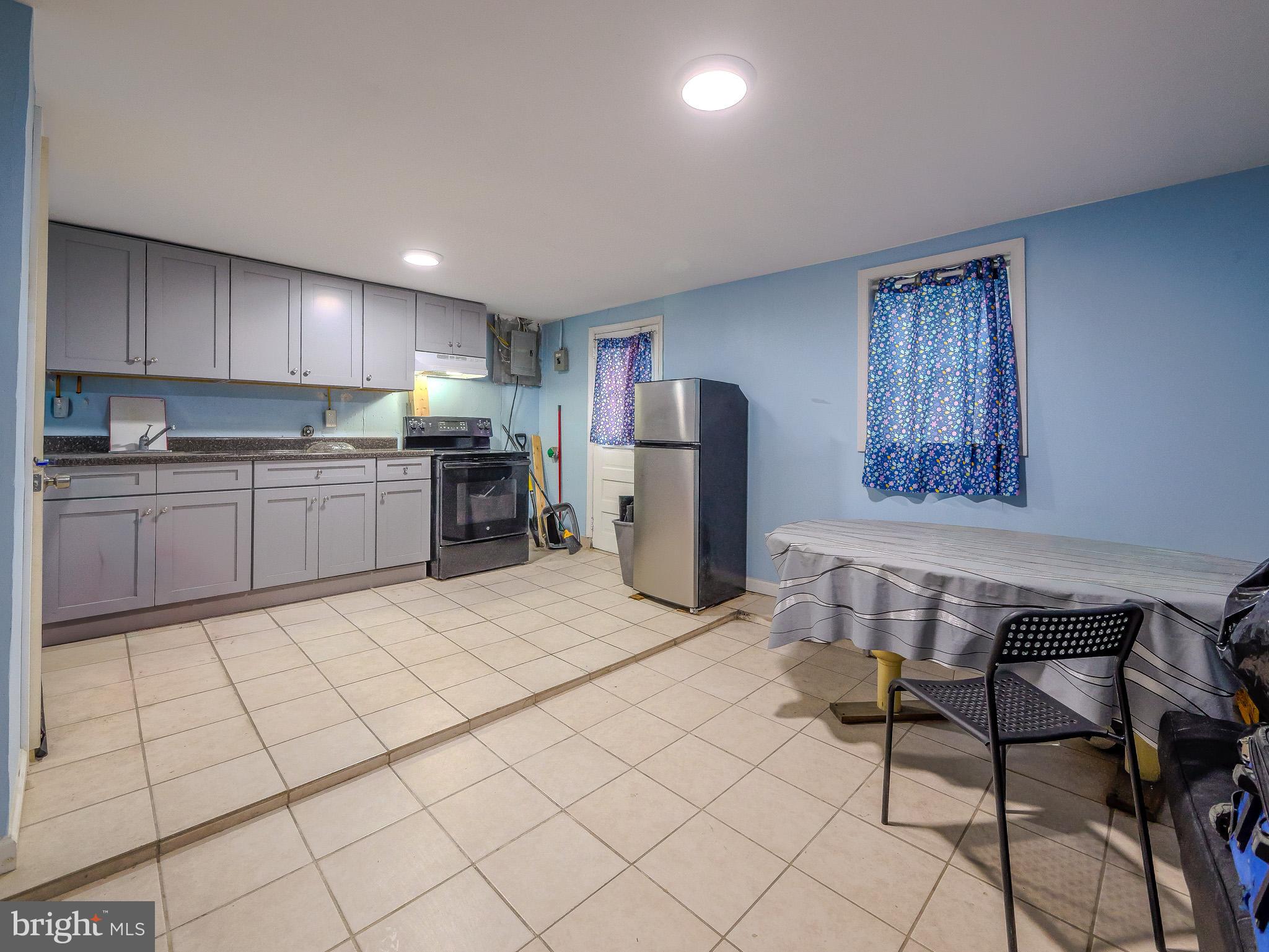 234 Hampden Road Upper Darby, PA 19082 - Photo 16 of 19 Basement Living Space
