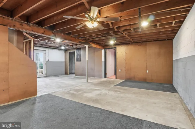 a view of empty room