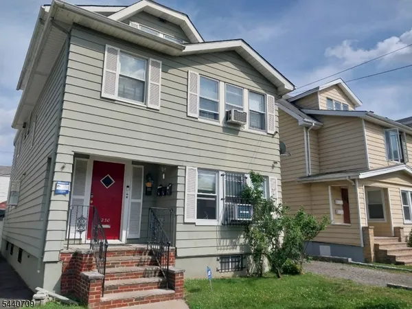 $2,000 | 230 Ampere Parkway, Bloomfield, NJ 07003