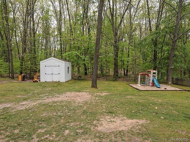 5859 Crandall Road Howell, MI 48855 - Photo 6 of 46 aug_37.jpg