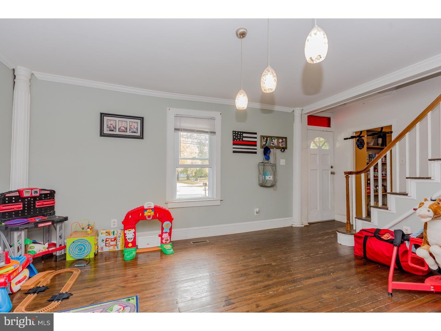 459 Chews Landing Road Sicklerville, NJ 08081 - Photo 3 of 25 Gallery Image 3