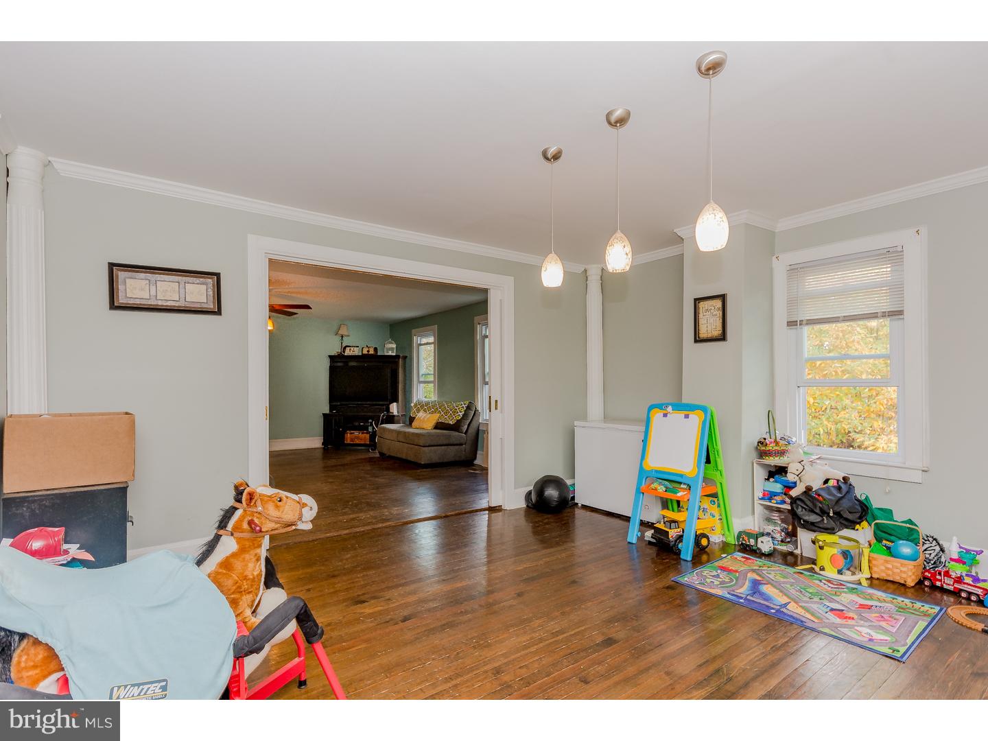 459 Chews Landing Road Sicklerville, NJ 08081 - Photo 4 of 25 Gallery Image 4