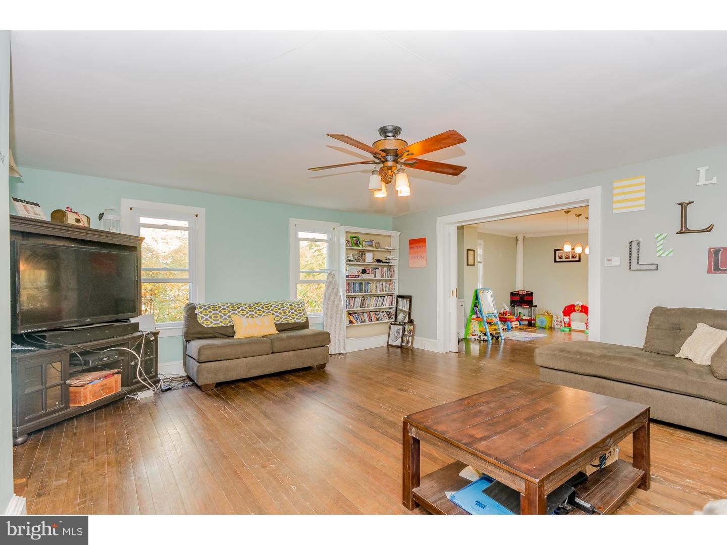 459 Chews Landing Road Sicklerville, NJ 08081 - Photo 5 of 25 Gallery Image 5