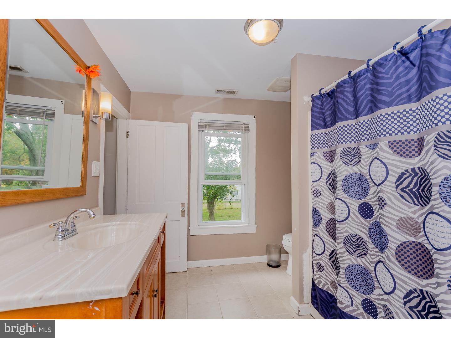 459 Chews Landing Road Sicklerville, NJ 08081 - Photo 8 of 25 Gallery Image 8
