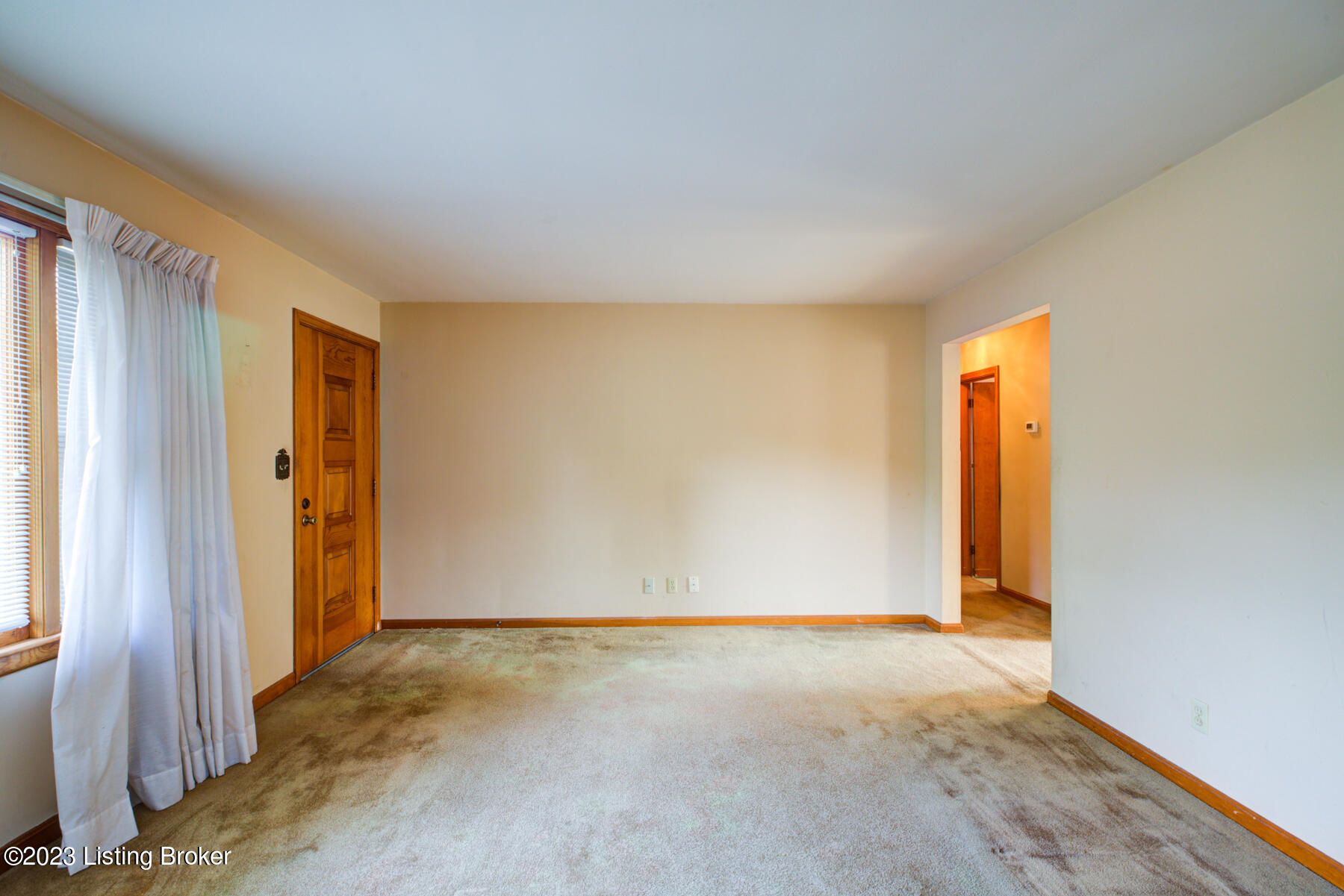8909 Waltlee Road Louisville, KY 40291 - Photo 9 of 37 GSP-8909_Waltlee_Rd-6