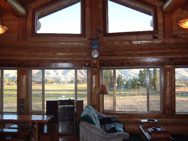 155512 West Johnson Road Prosser, WA 99350 - Photo 5 of 6 a living room with large windows