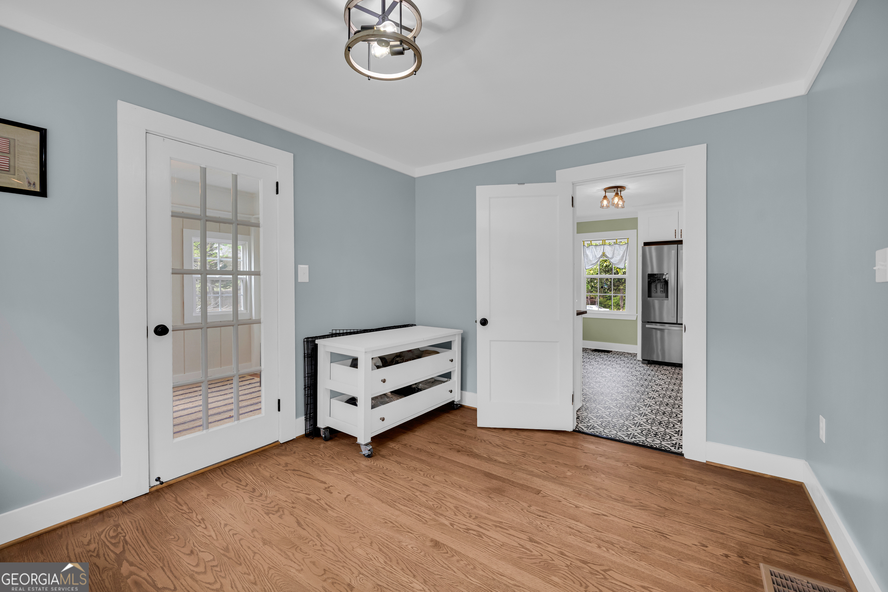 261 Oak Valley Road Toccoa, GA 30577 - Photo 21 of 52 an empty room with windows and closet