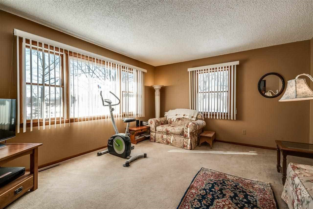 9122 Lahring Road Gaines, MI 48436 - Photo 3 of 29 31376044-2.JPG