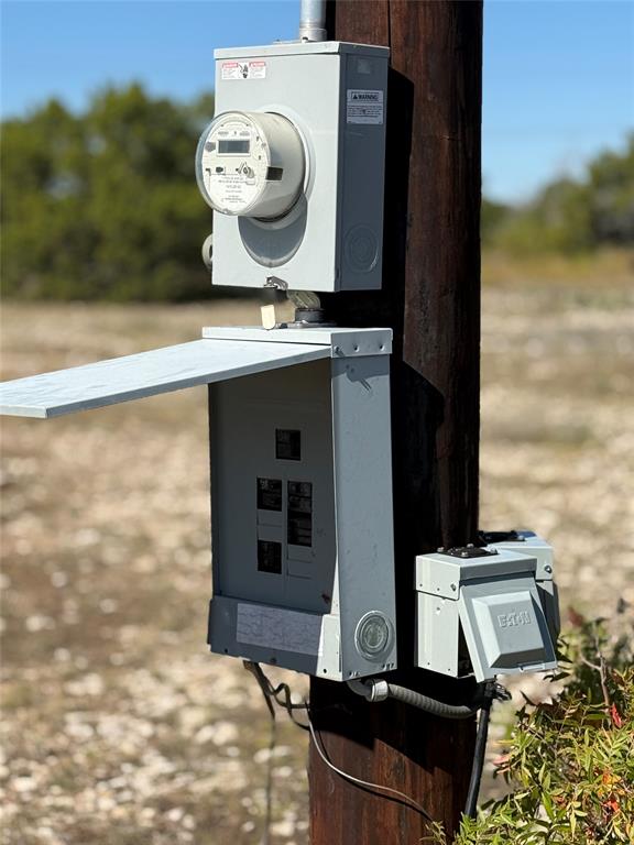 194 Rd Tuscola Tx 79562 Road Ovalo, TX 79541 - Photo 18 of 25 a view of a fireplace with a table