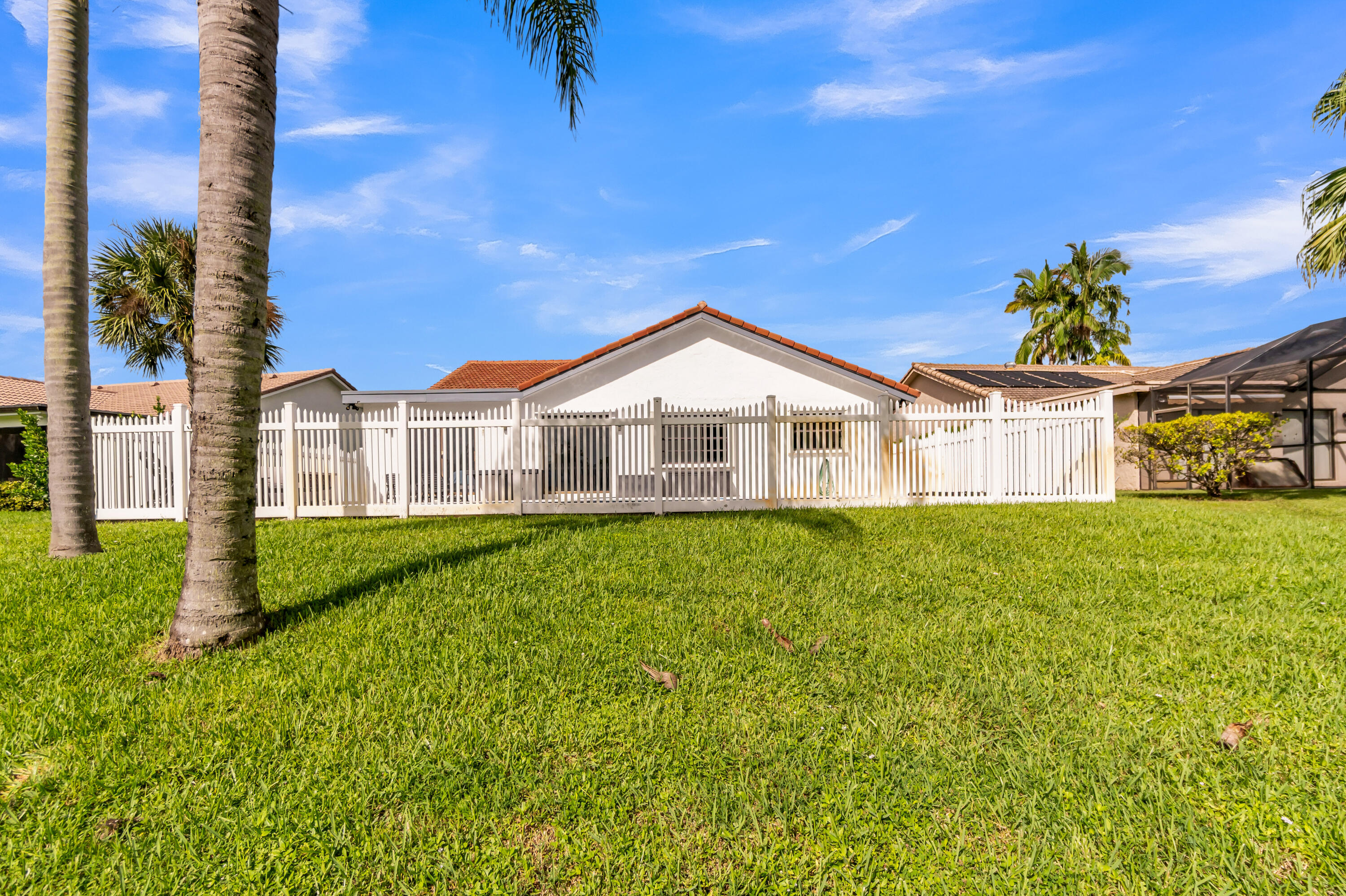 10131 Camelback Lane Boca Raton, FL 33498 - Photo 26 of 28 51