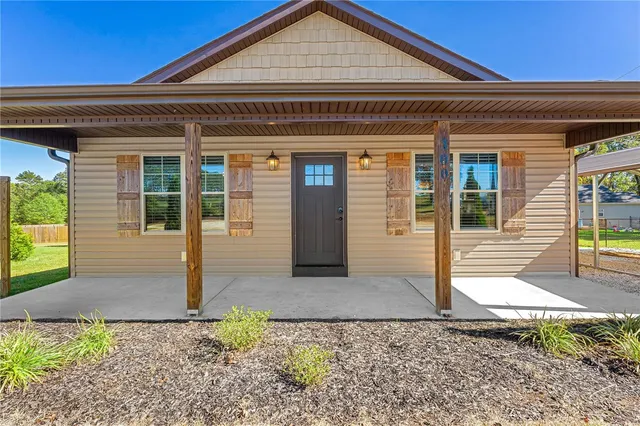 $1,575 | 300 Cottage Hl Court, Seneca, SC 29678